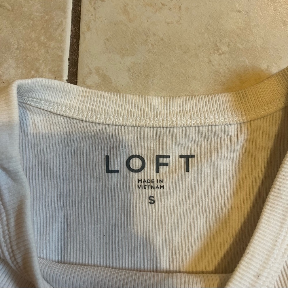 LOFT White Ribbed Tee - Picture 2 of 4